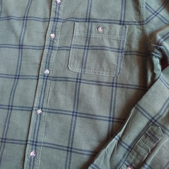 Hollister Corduroy Shirt - Picture 2 of 9